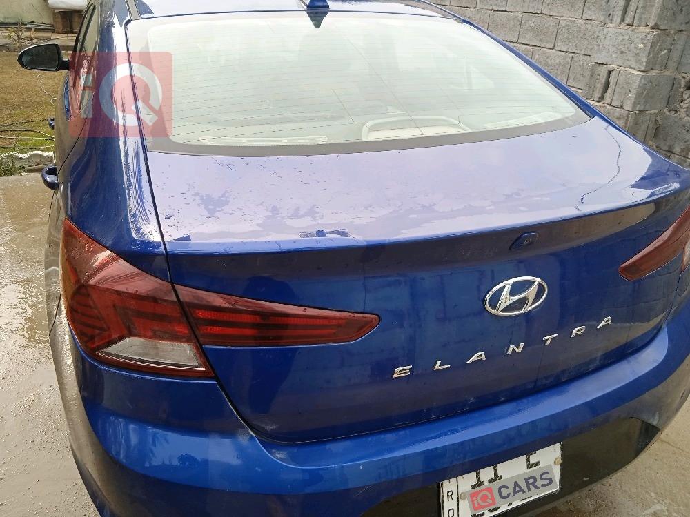 هیۆندای ئەلەنترا